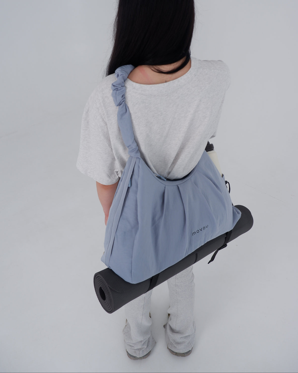 Movou in blue