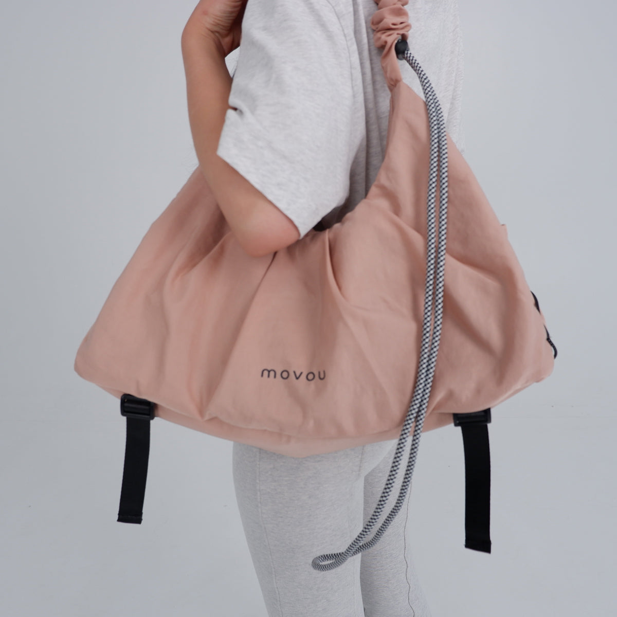 Movou in pink