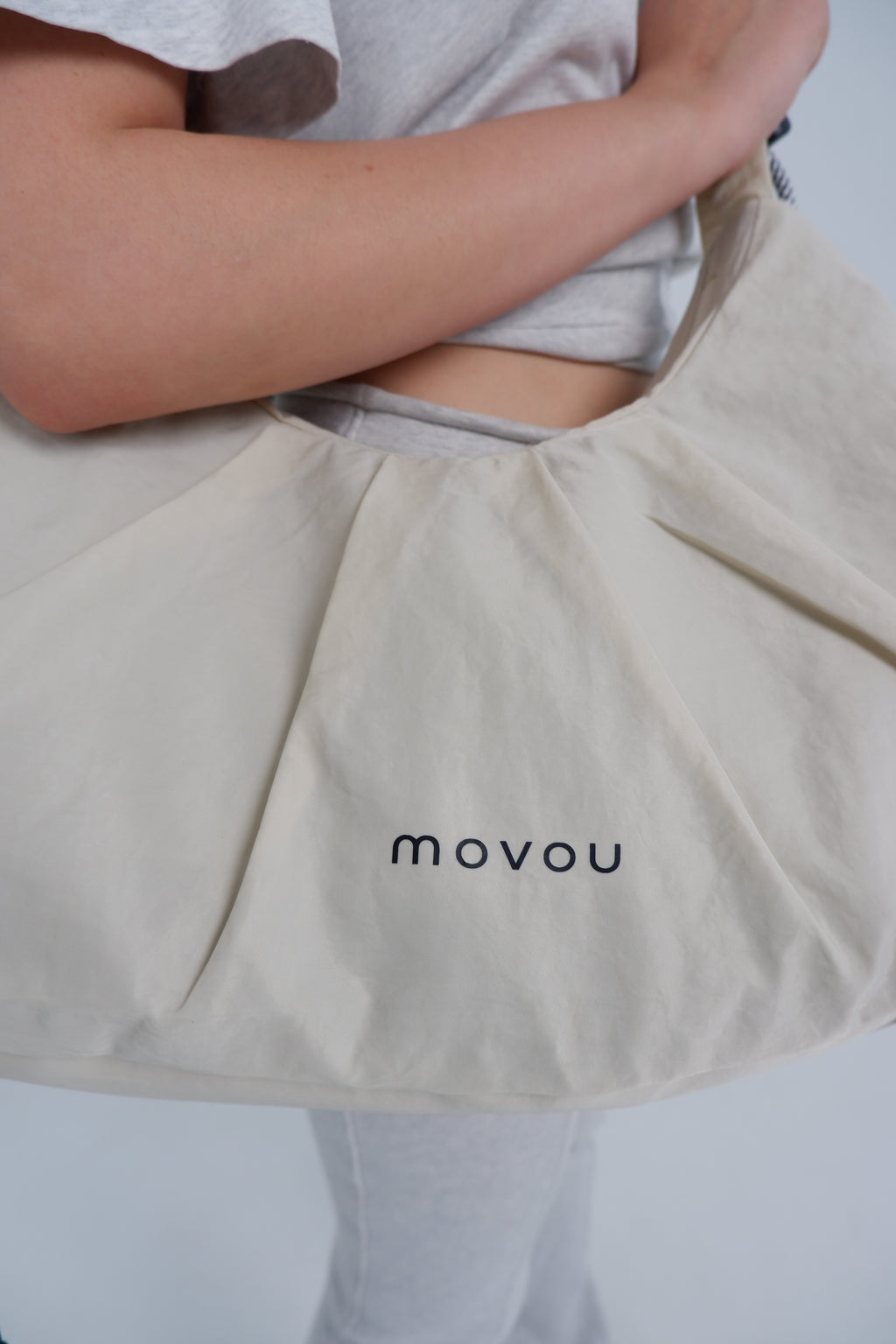 Movou in ivory