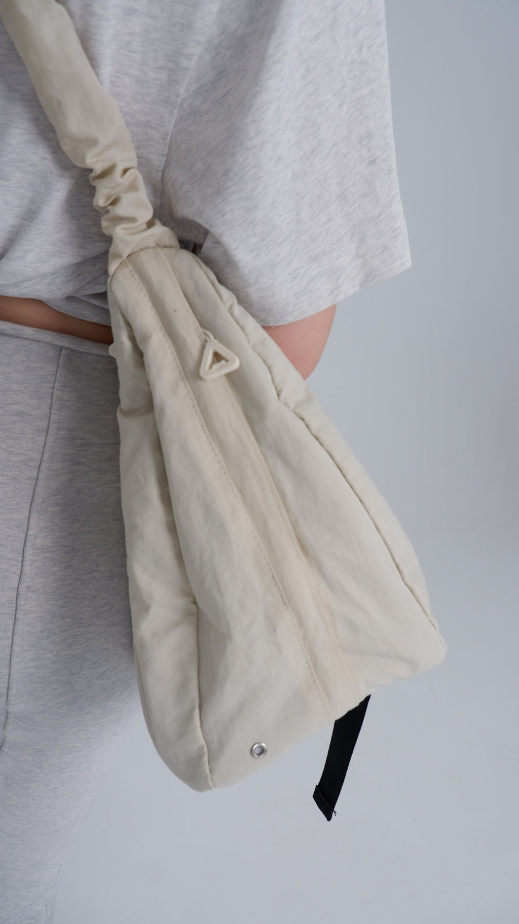 Movou in ivory