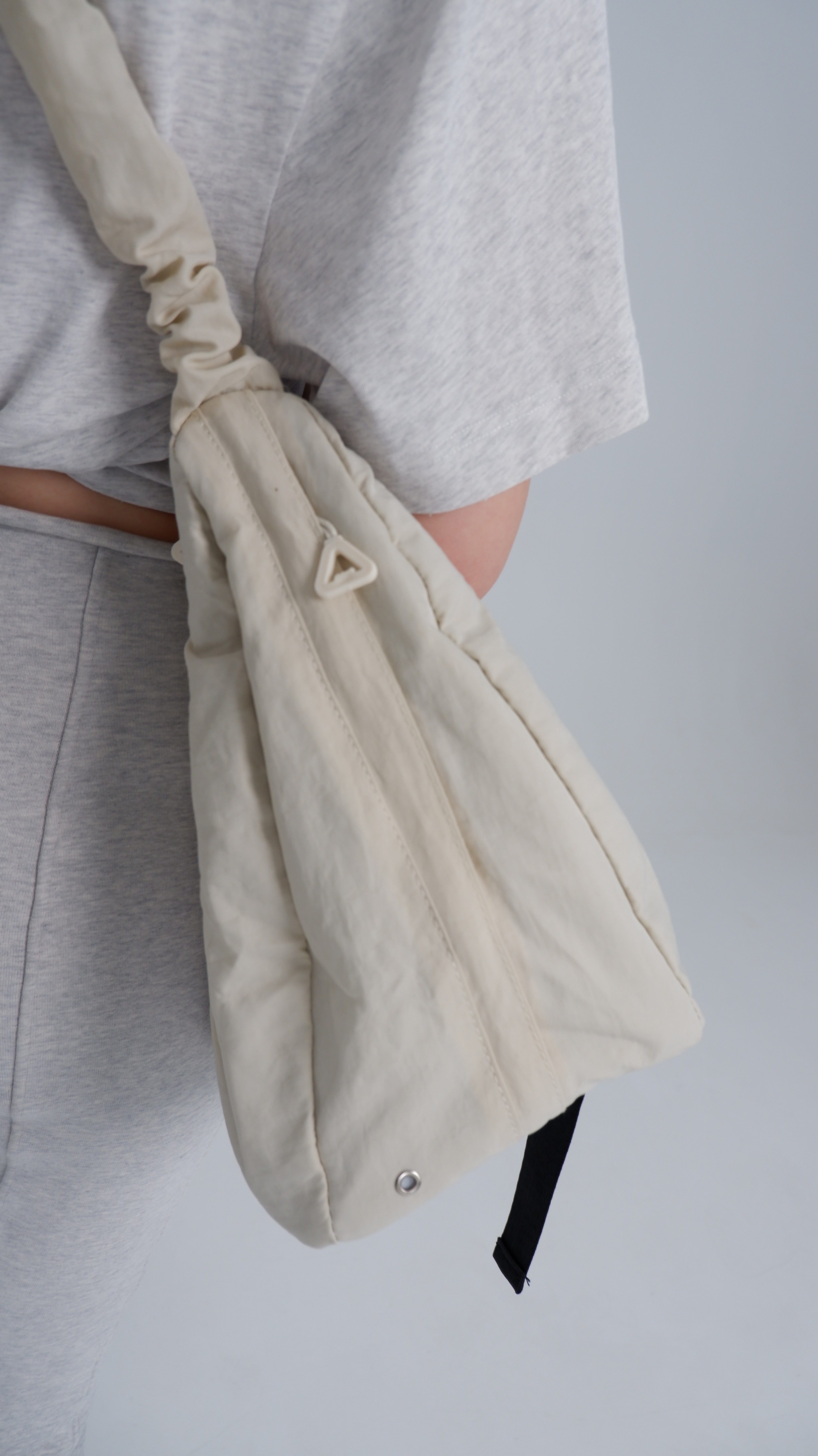 Movou in ivory