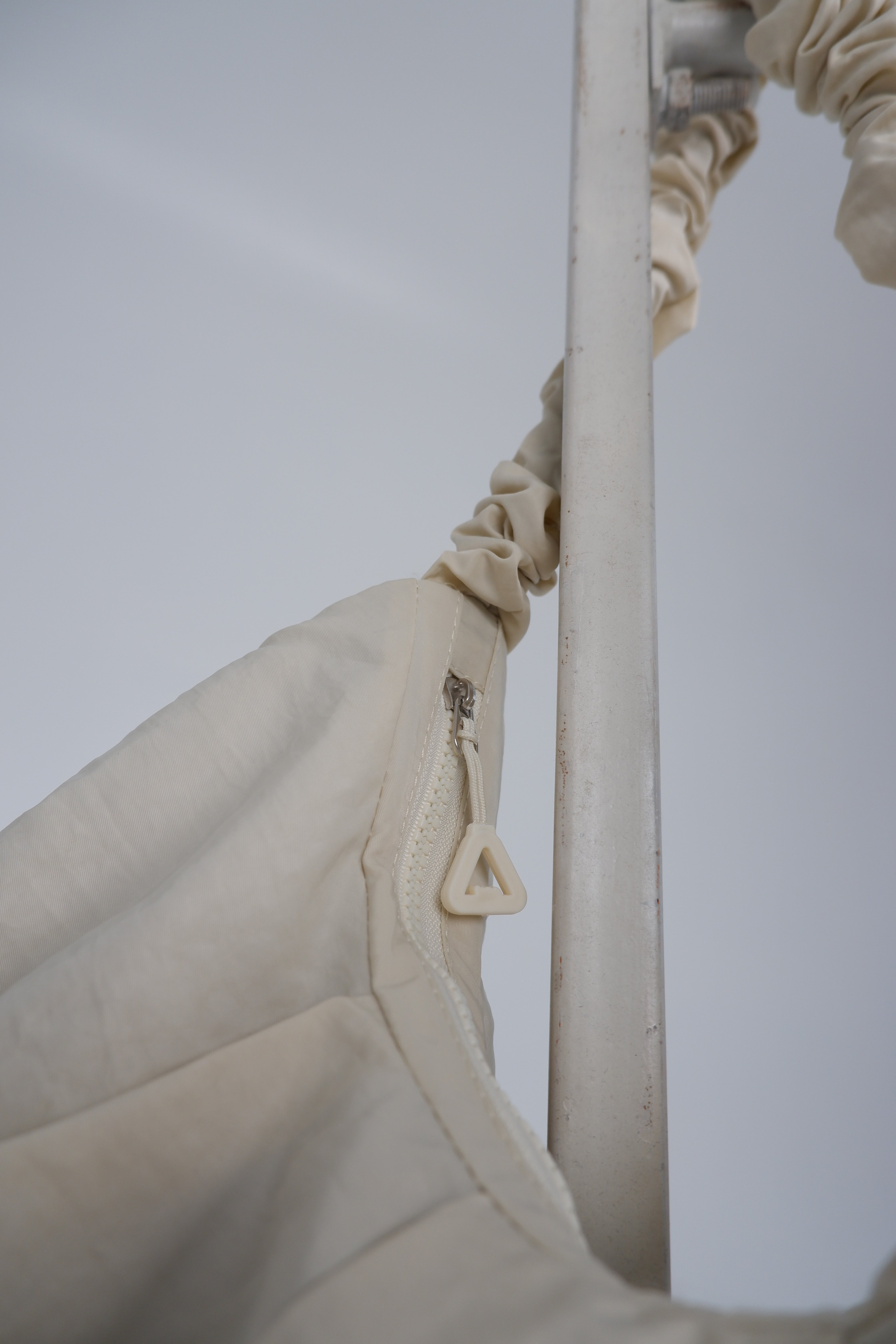 Movou in ivory