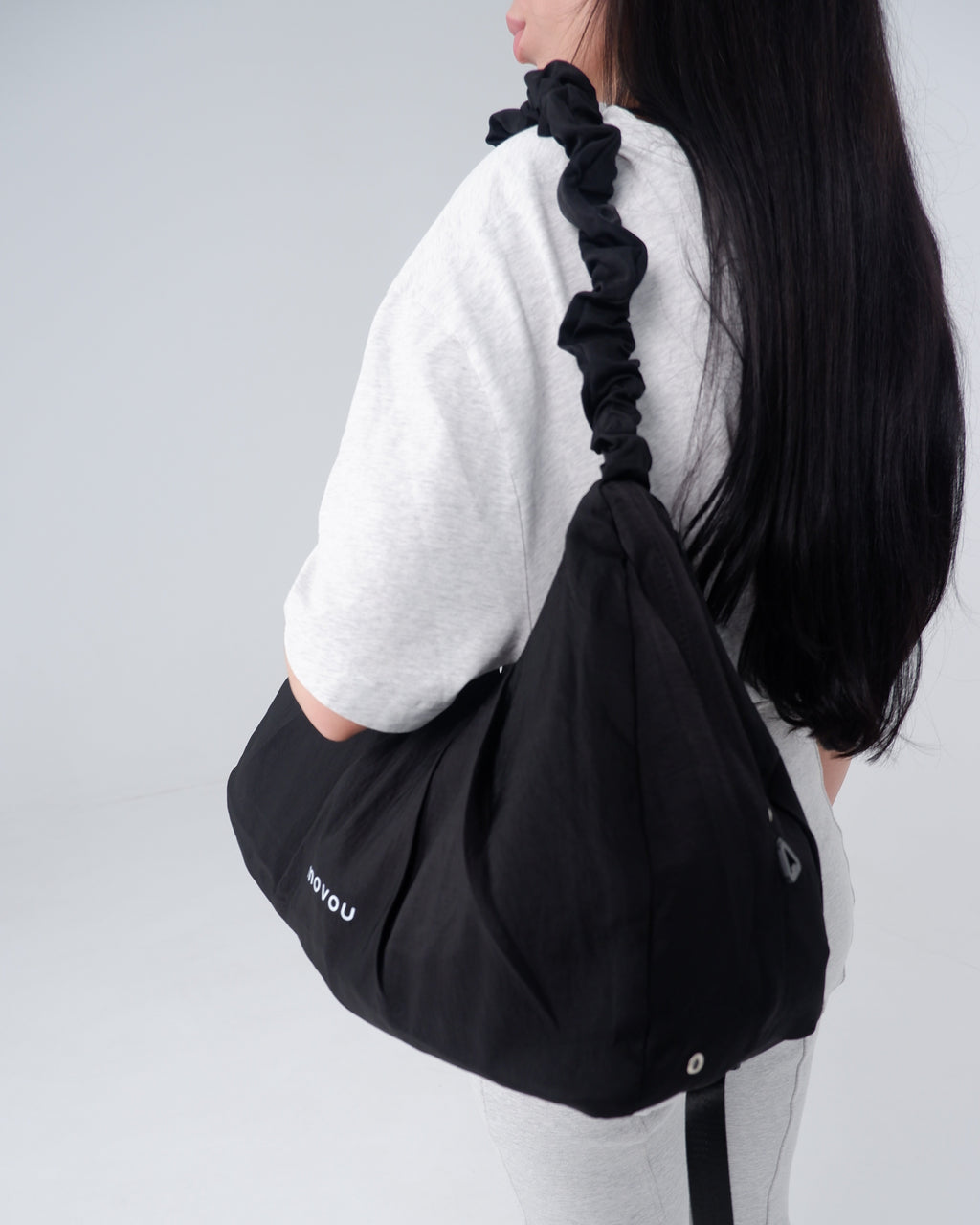 Movou in black