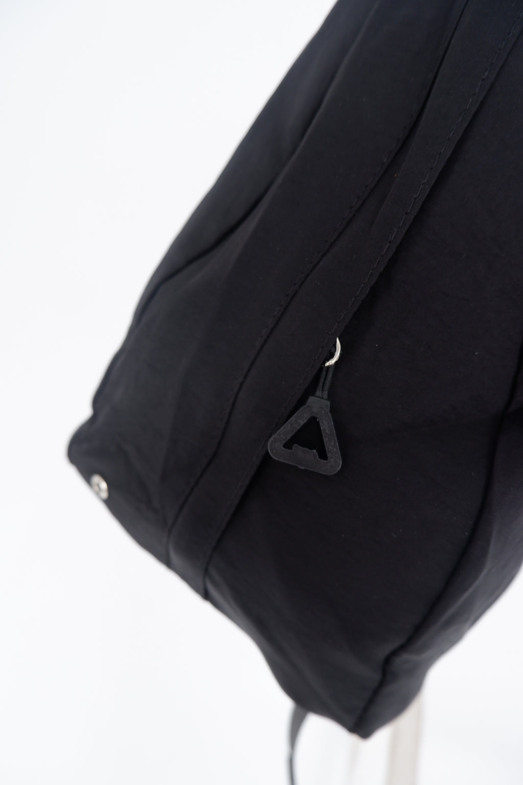 Movou in black