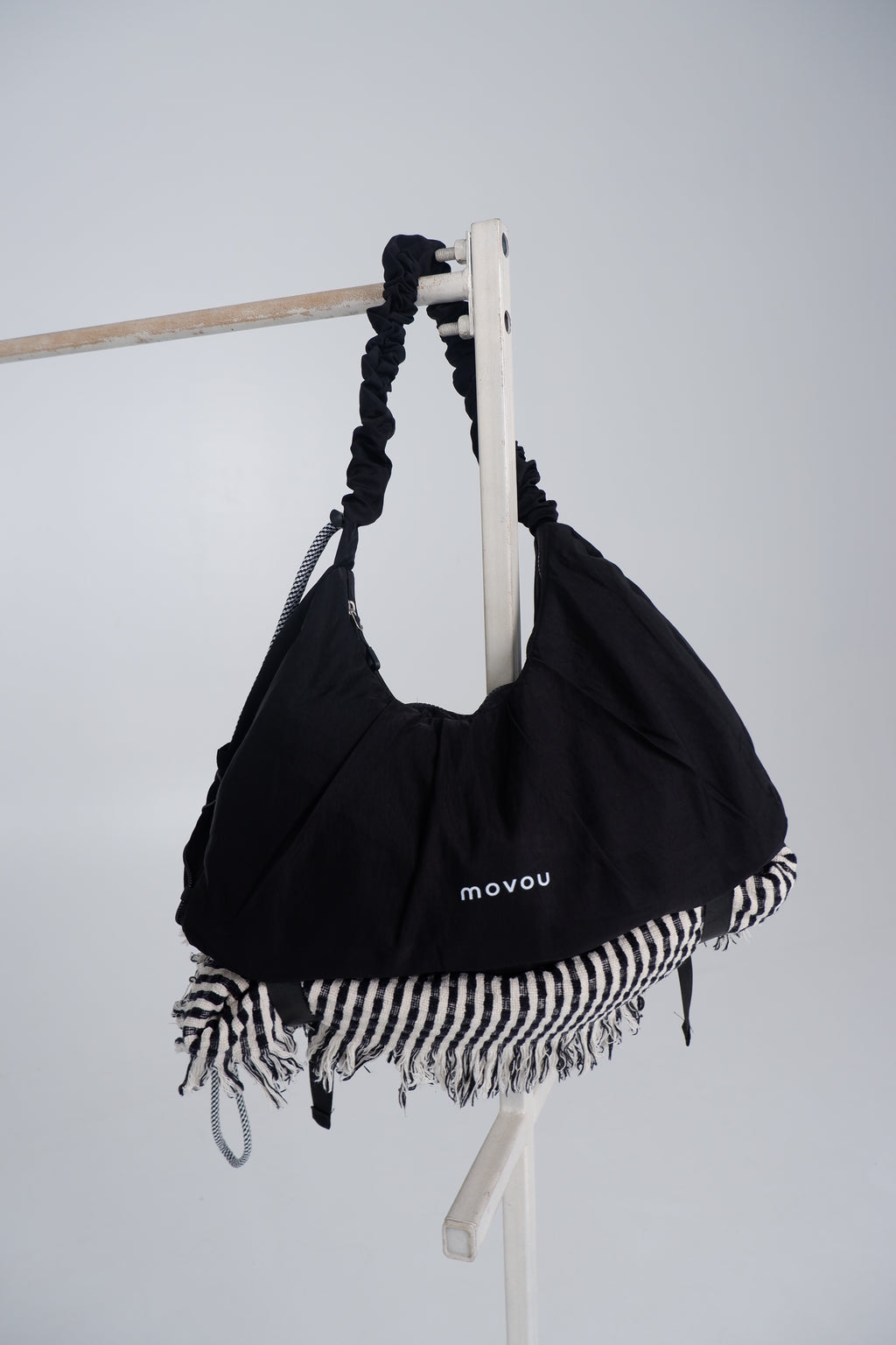 Movou in black