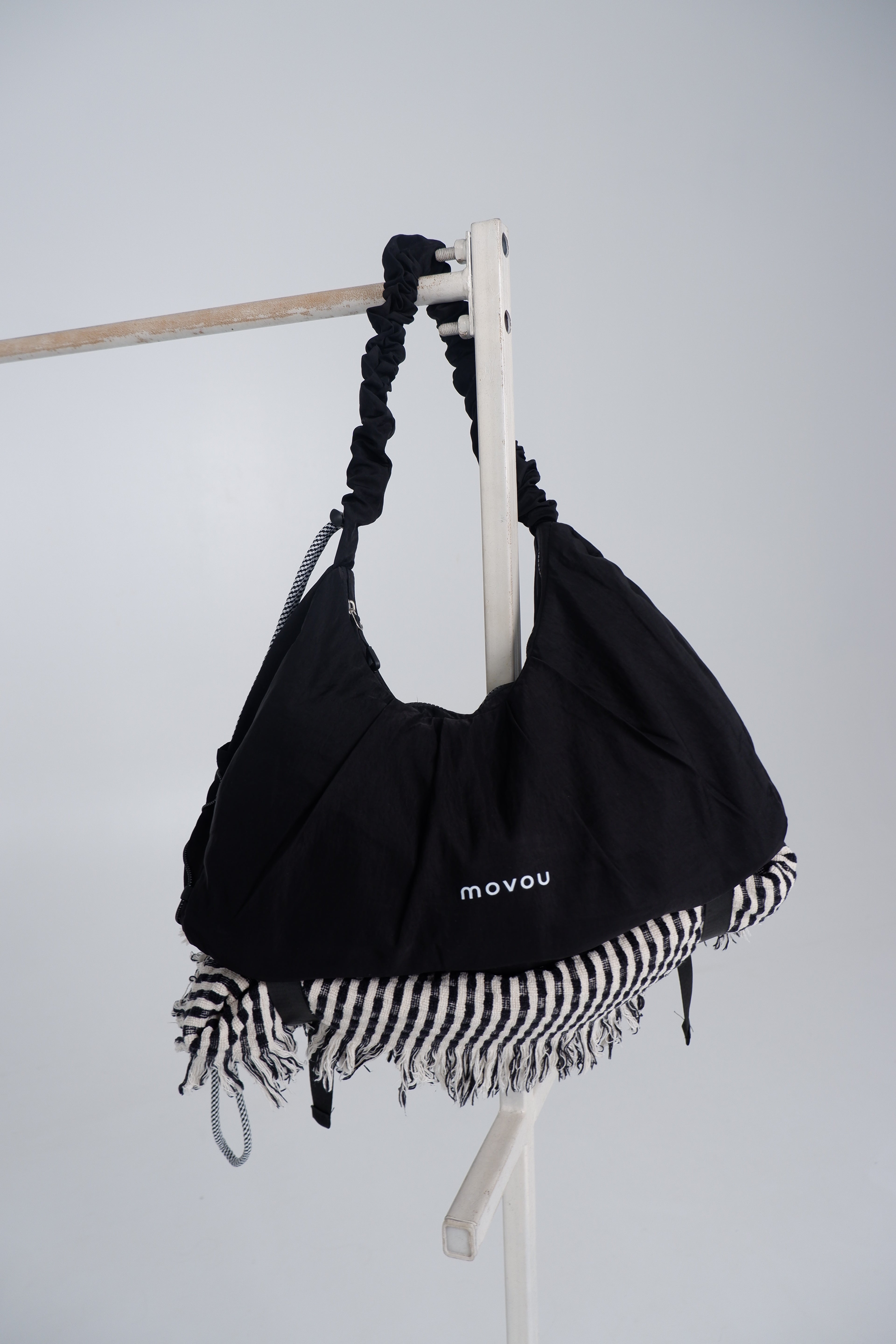 Movou in black